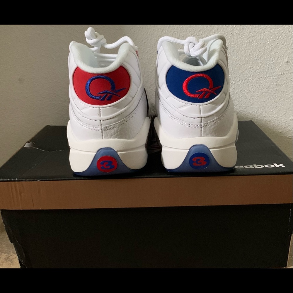 SOLD  Reebok - Picture 6 of 7